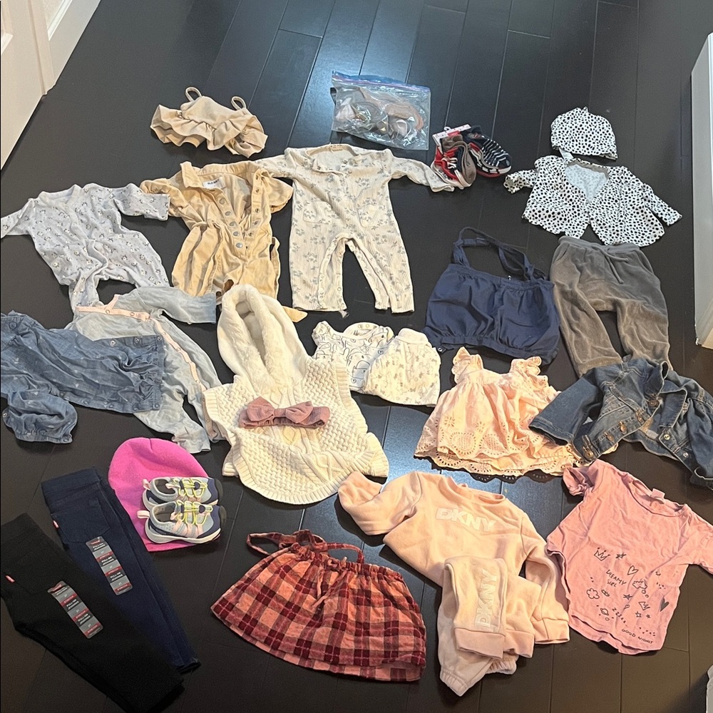Bundle of 25 girl baby & toddler items
